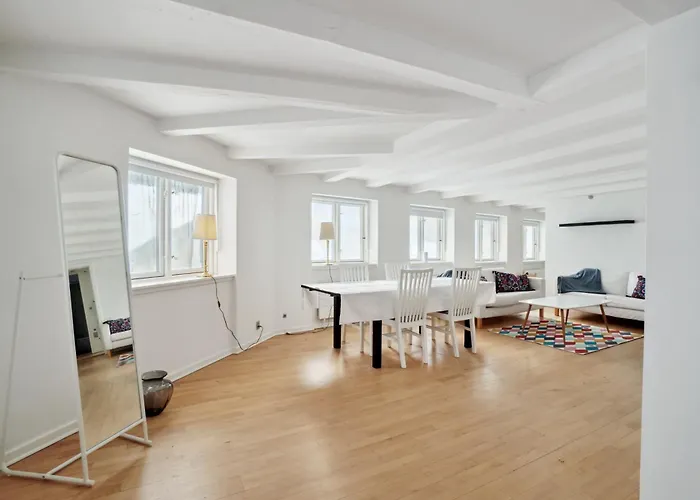 In Laksegade: 1br 300m From Kgs Nytorv Lägenhet