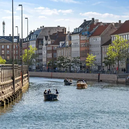 In Laksegade: 1br 300m From Kgs Nytorv Apartment *